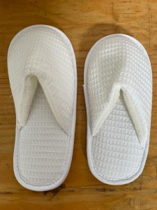 Pantuflas y sandalias personalizadas