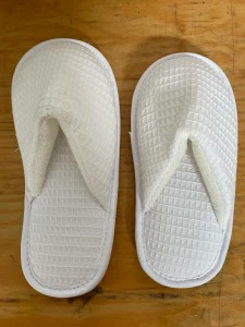 Pantuflas y sandalias personalizadas